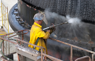 Thi công & làm sạch bằng máy phun siêu cao áp