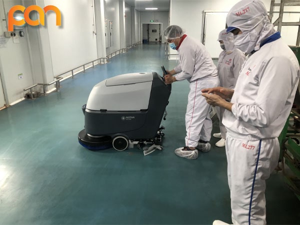 Hướng dẫn sử dụng máy chà sàn công nghiệp đơn giản, hiệu quả