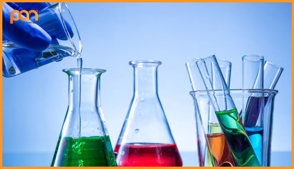 Hóa chất là gì? Vai trò của hóa chất trong sinh hoạt và sản xuất