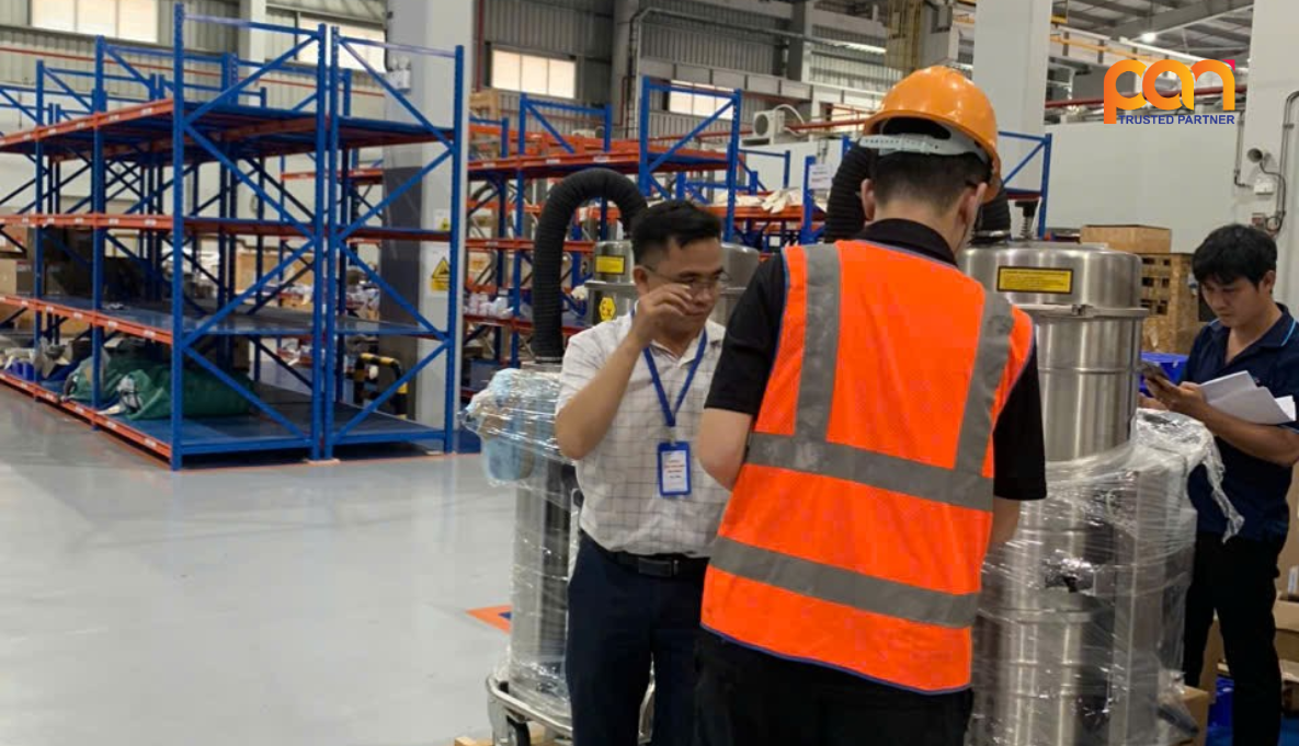 Pan Trading JSC bàn giao máy hút bụi công nghiệp Nilfisk VHC200 cho nhà máy hóa dầu hàng đầu Đông Nam Á