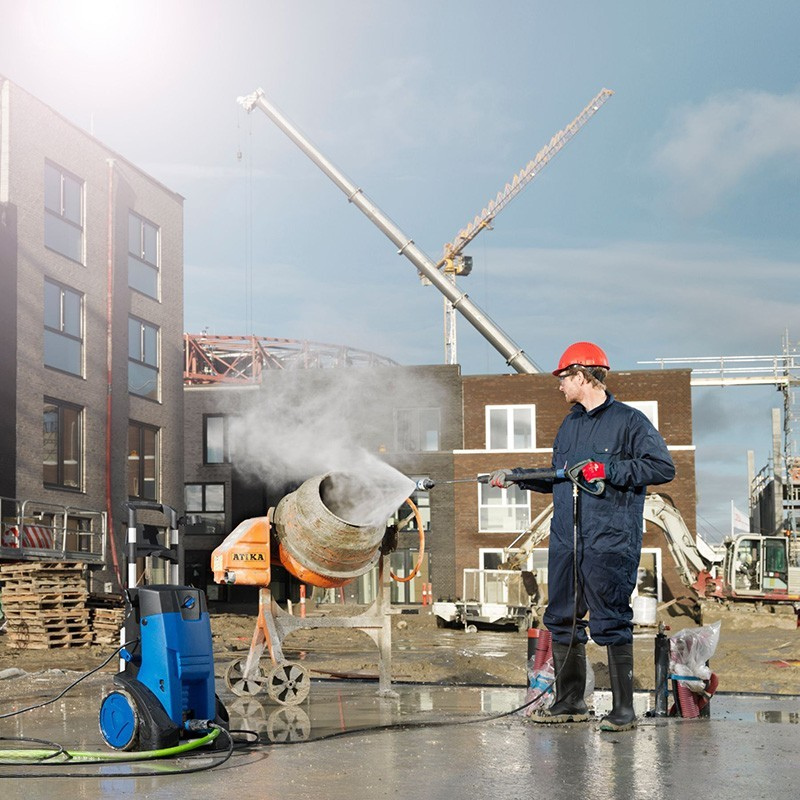 Giải pháp làm sạch toàn diện với máy vệ sinh công nghiệp hiện đại