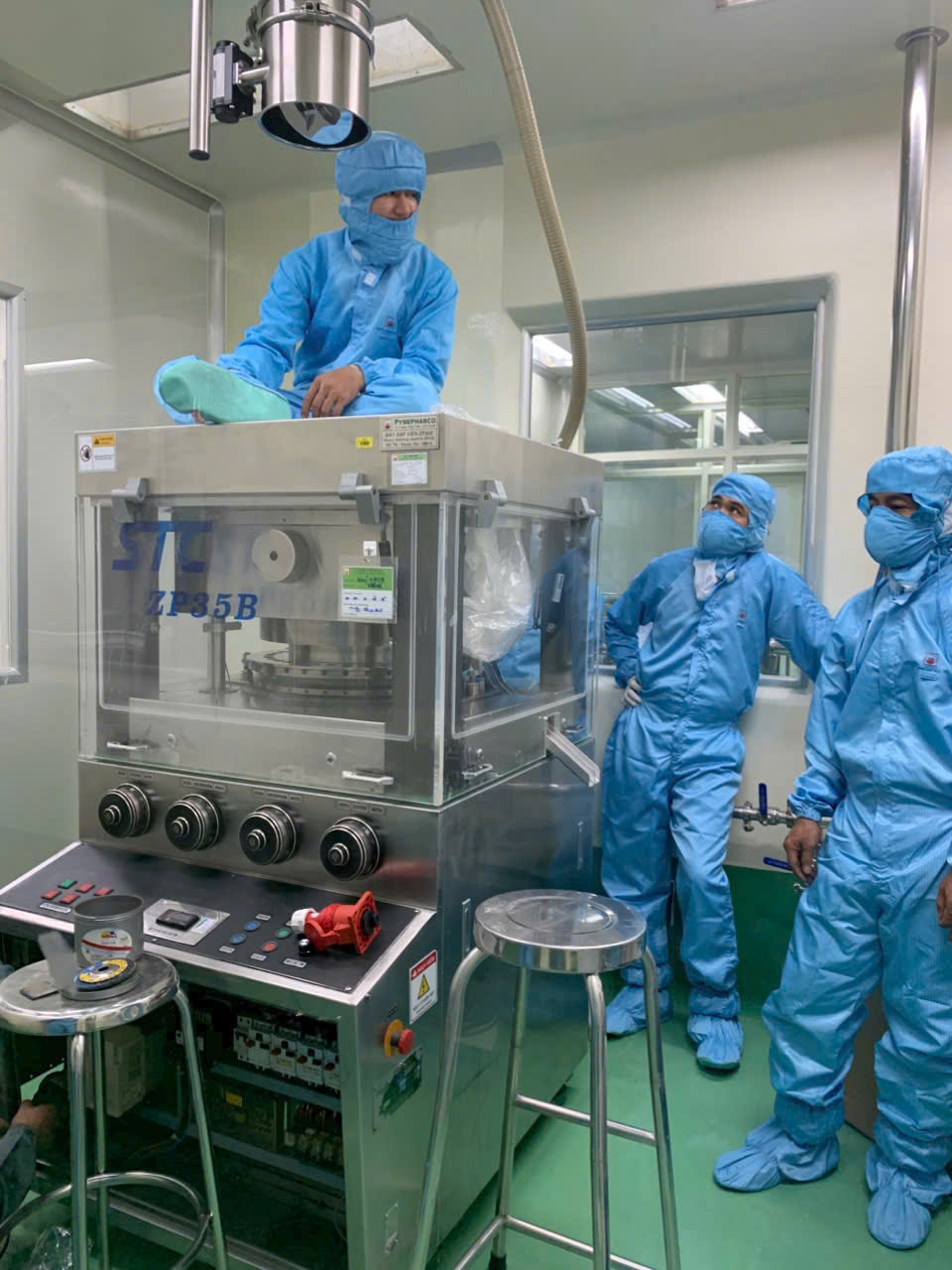 Pan bàn giao 04 hệ thống cấp cốm chân không Nilfisk cho Nhà máy Dược chuẩn GMP-EU của tập đoàn CHLB Đức