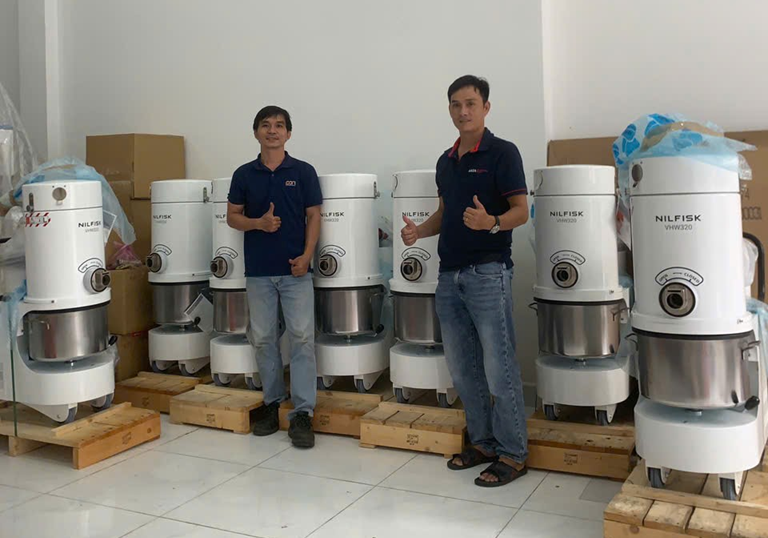 Pan Trading JSC bàn giao 7 máy hút bụi công nghiệp Nilfisk VHW320 cho nhà máy Dược tiêu chuẩn cao