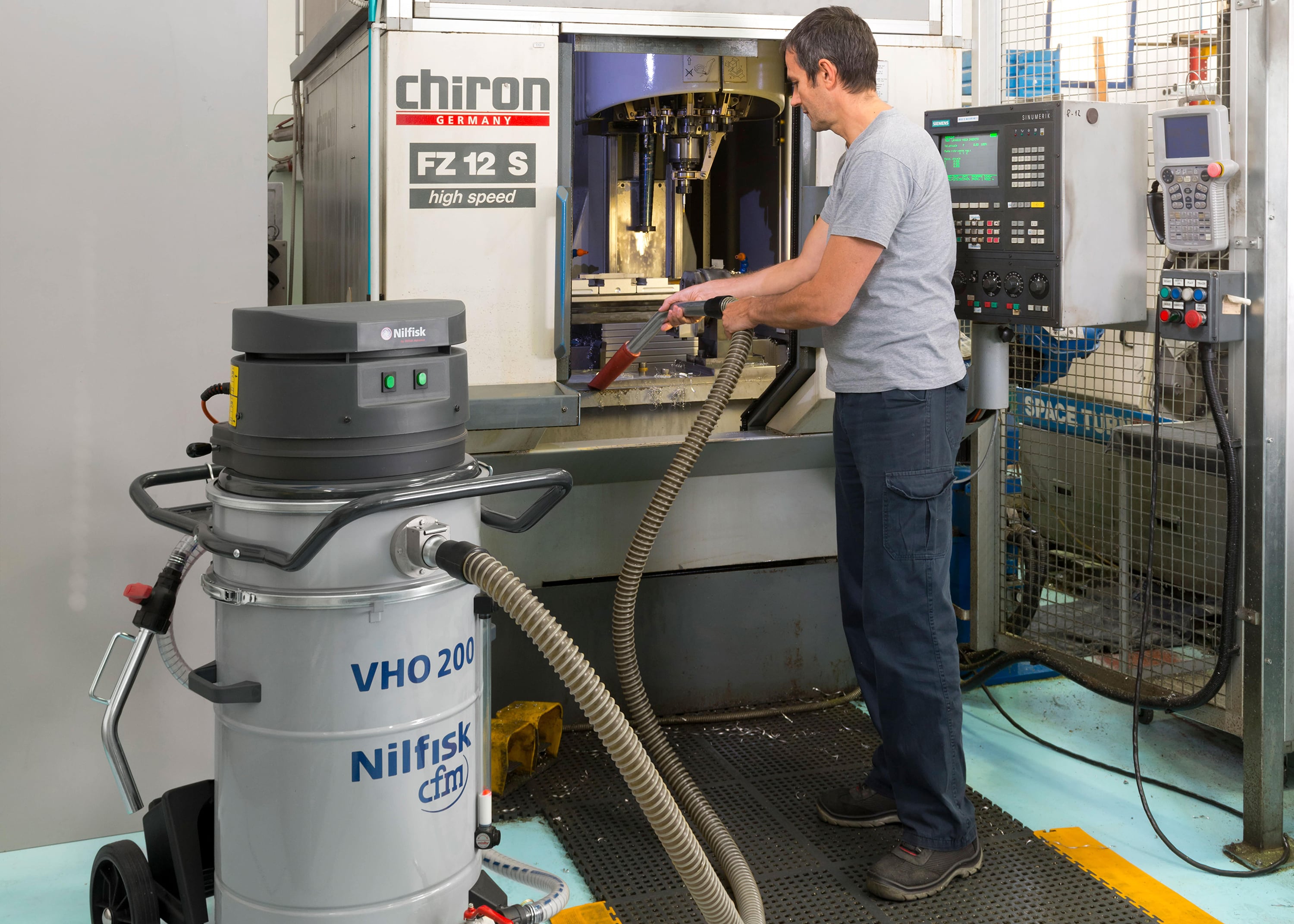 Máy thu gom chất lỏng, dầu